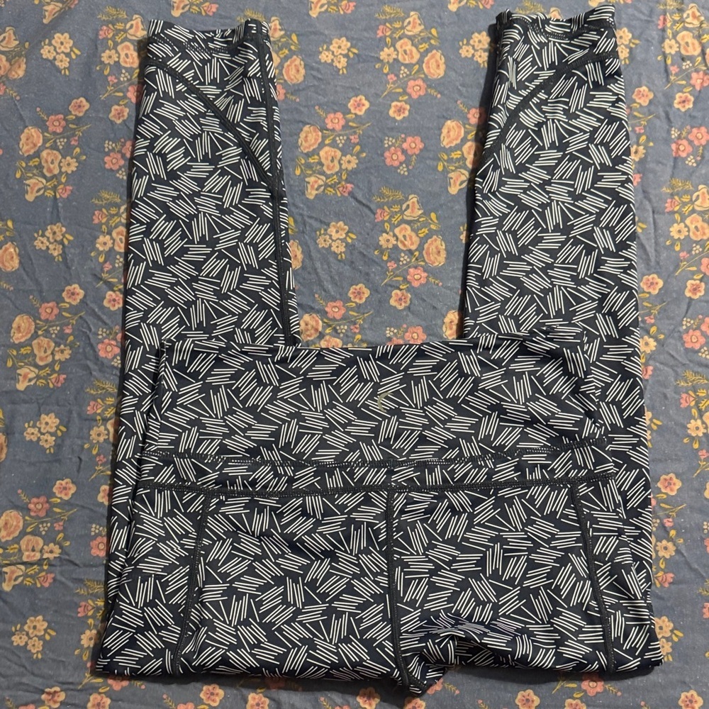 ZYIA Navy and White Patterned Leggings